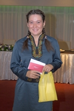 Мастерица Анна Резник из г. Поронайска удостоена награды - «Приз зрительских симпатий».